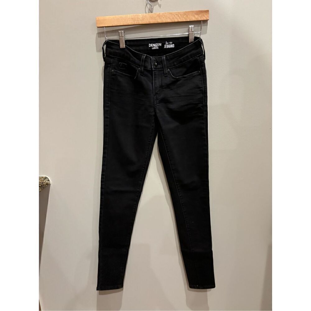 Levi Denizen 25 low rise black jeggings cotton polyester blend